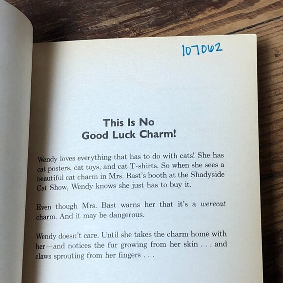 Ghosts of Fear Street: Night of the Werecat by: R.L. Stine, paperback book - Picture 3 of 6